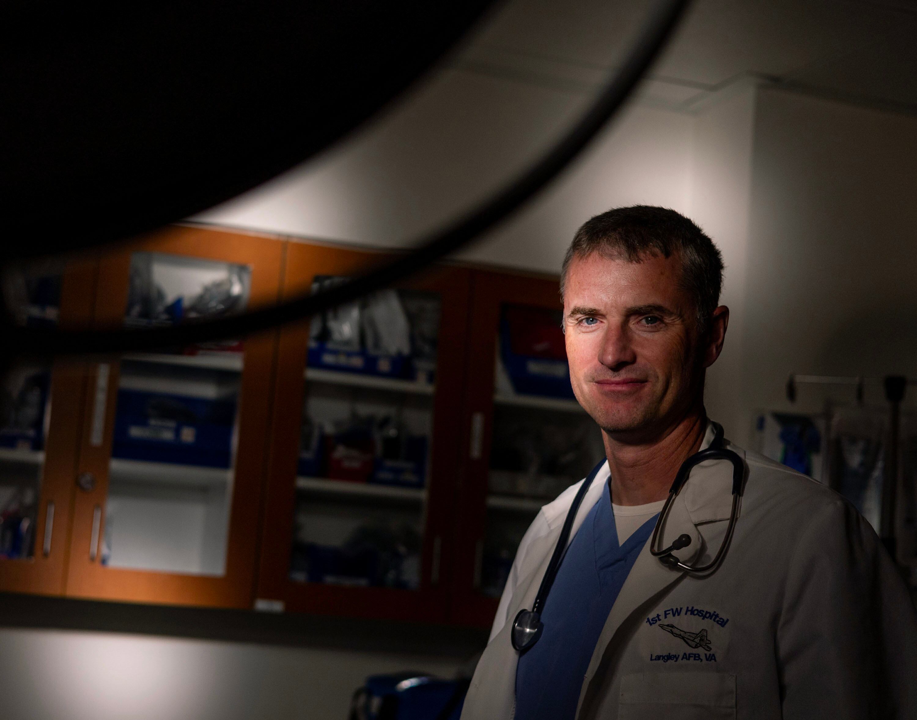 ER doc comes to the rescue of his financially troubled peers
