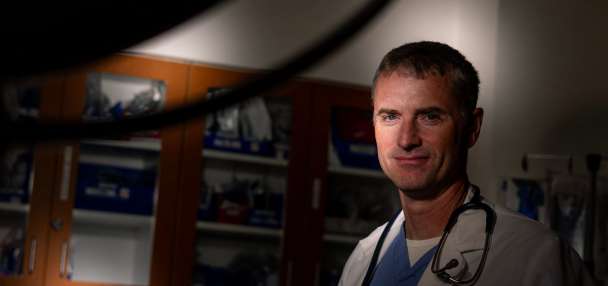 ER doc comes to the rescue of his financially troubled peers