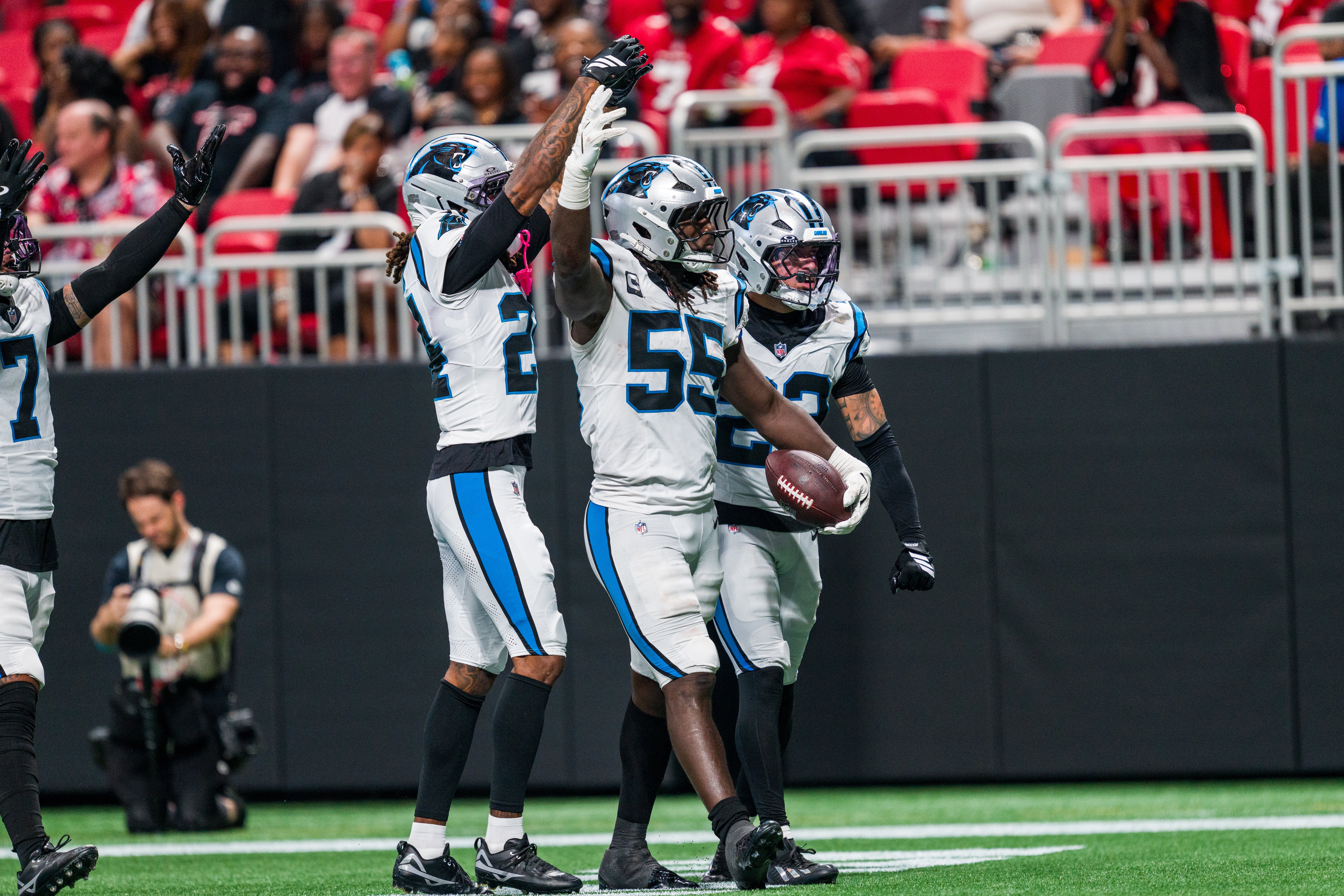 Locals in the NFL: Devin Lloyd highlights weekend with standout performance