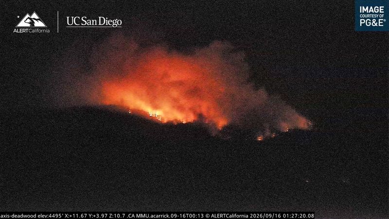 Two pilots die in helicopter crash fighting California wildfire