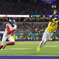 Davante Adams, Matthew Stafford lead Rams past Giants 28-6 after Jaxson Dart's injury