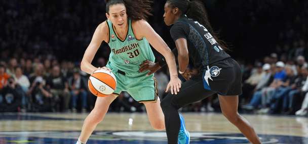 Breanna Stewart's 9-year no-tech streak snapped in the Liberty's loss to Atlanta