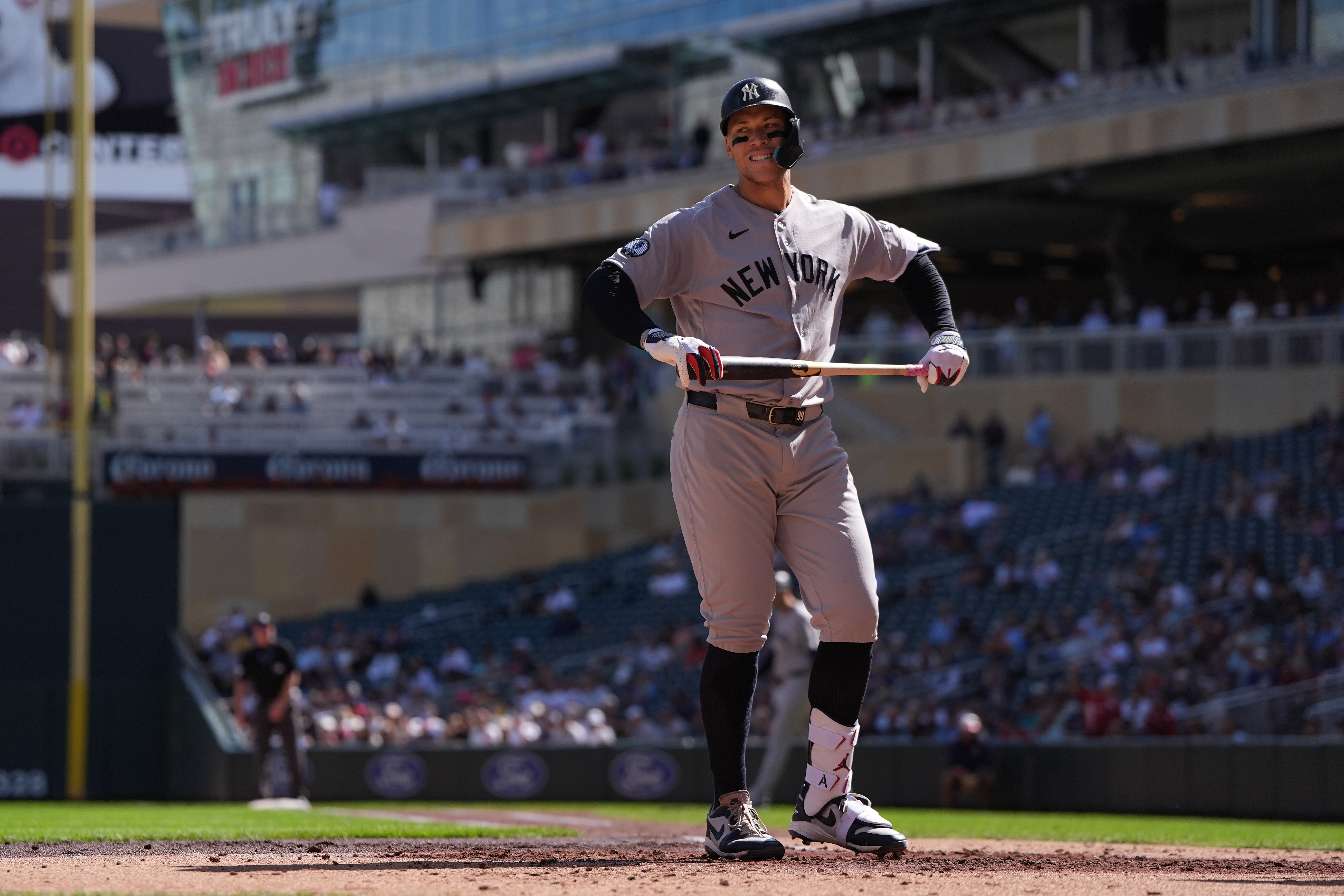 Yankees star Aaron Judge has injection in sore right calf, making status for postseason uncertain