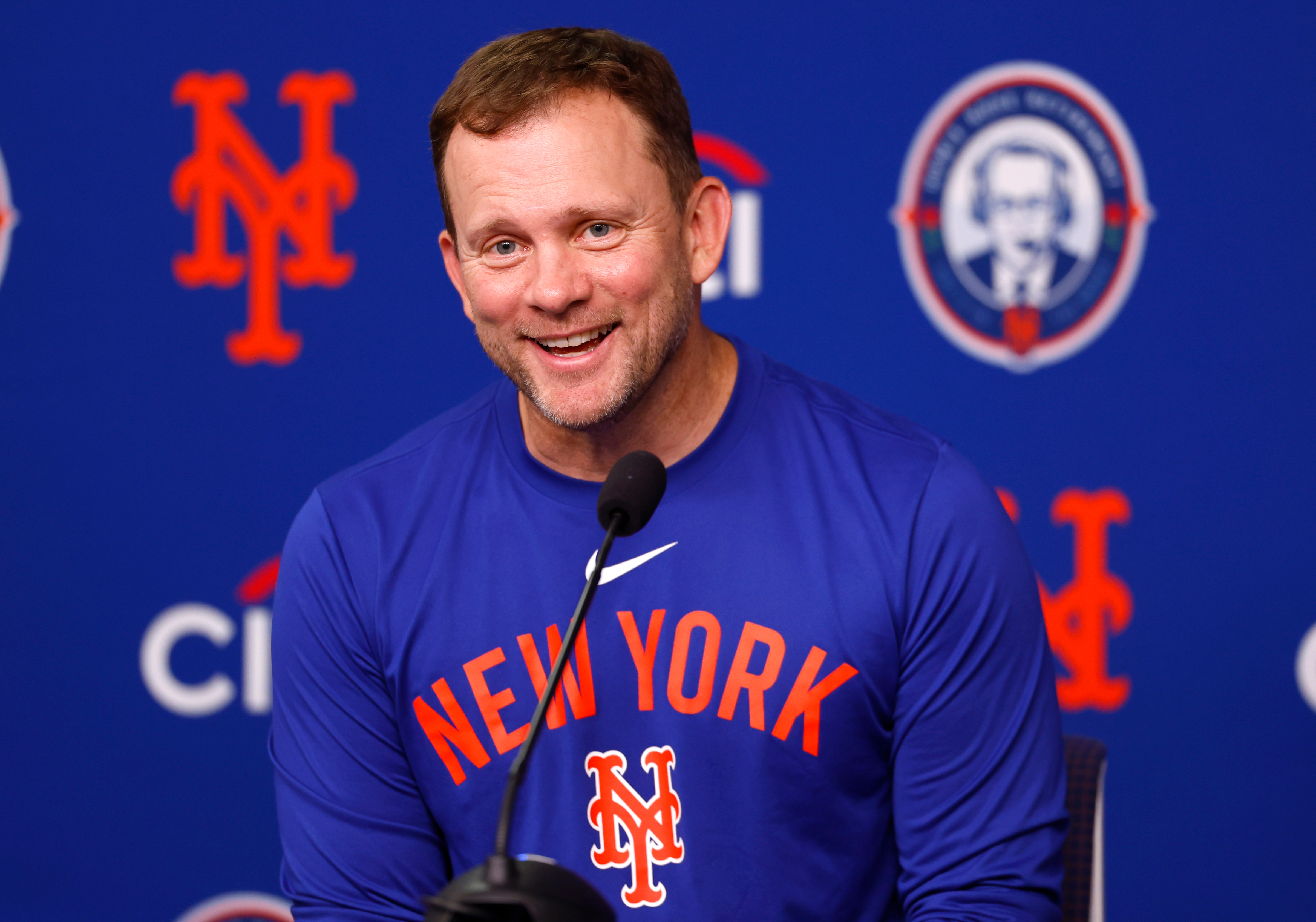 New York Mets hire interim manager Andy Green for full-time job, giving him 3-year contract