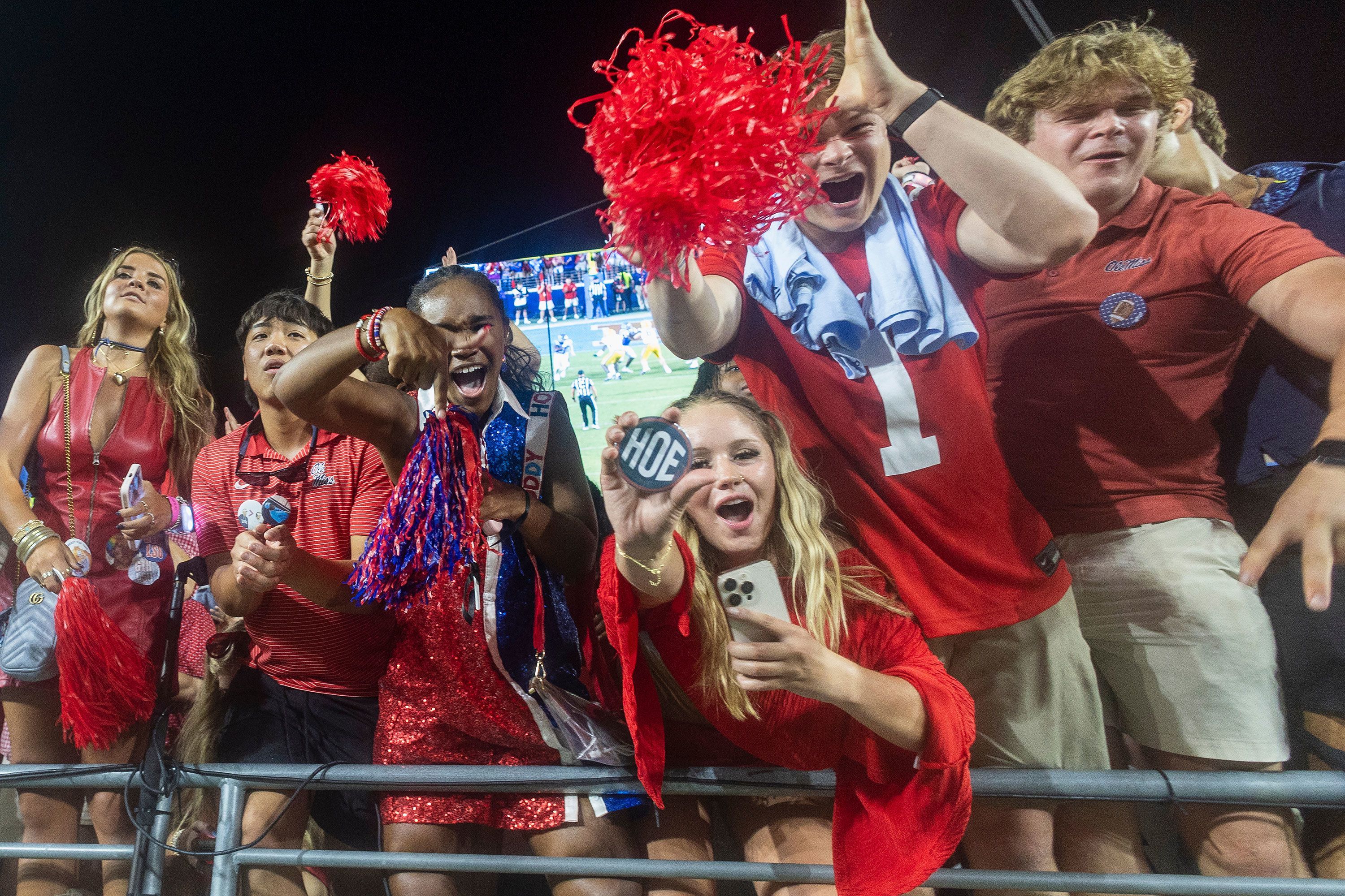 As police probe 2 Ole Miss student deaths, they urge people to avoid herbal extract kratom