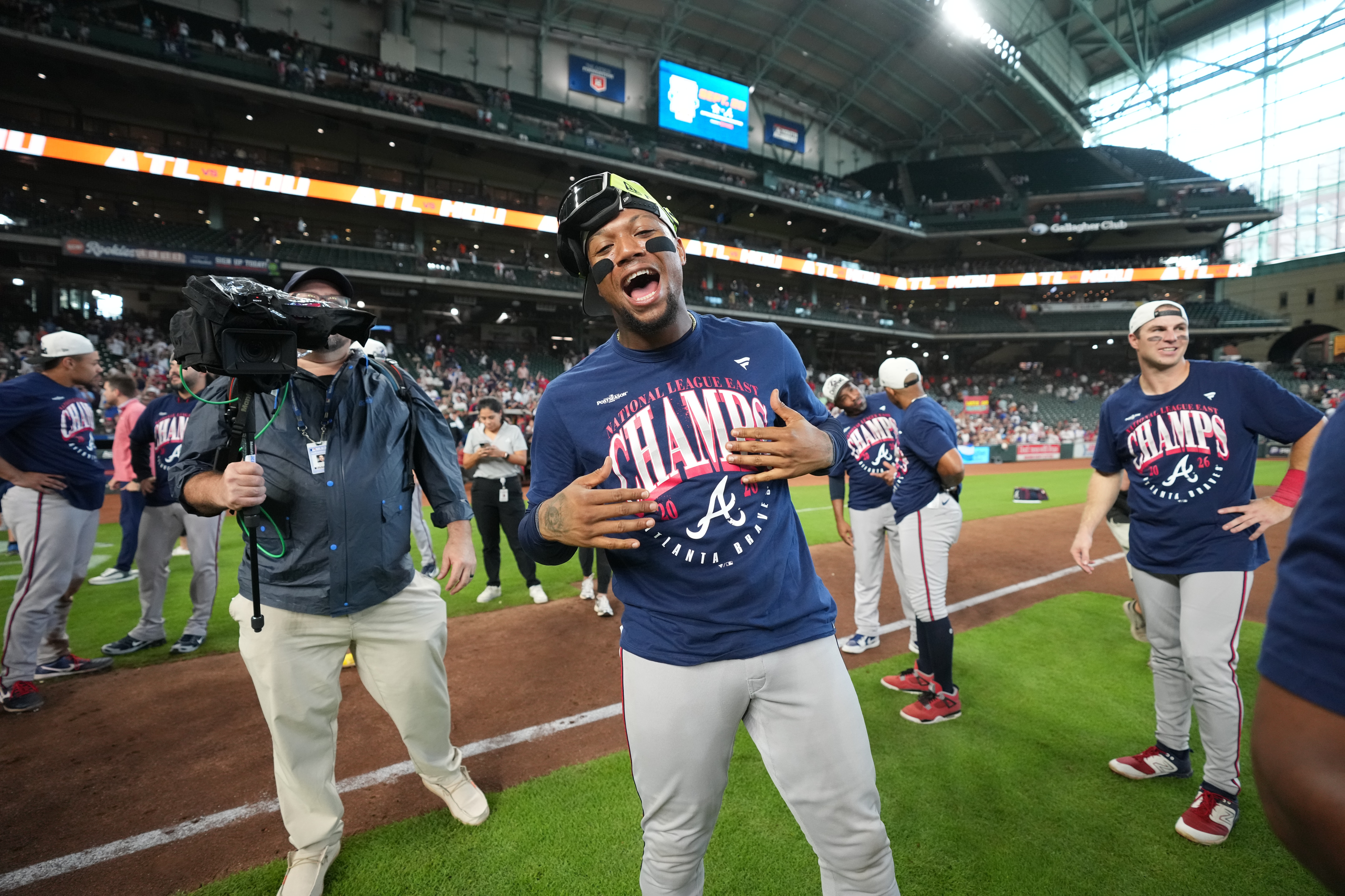 Braves' star Acuña day-to-day after fouling ball off left leg