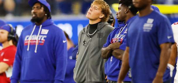 Giants QB Jaxson Dart is expected to have season-ending knee surgery, AP source says