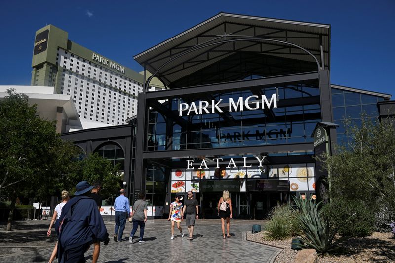 Barry Diller's People withdraws bid for MGM Resorts