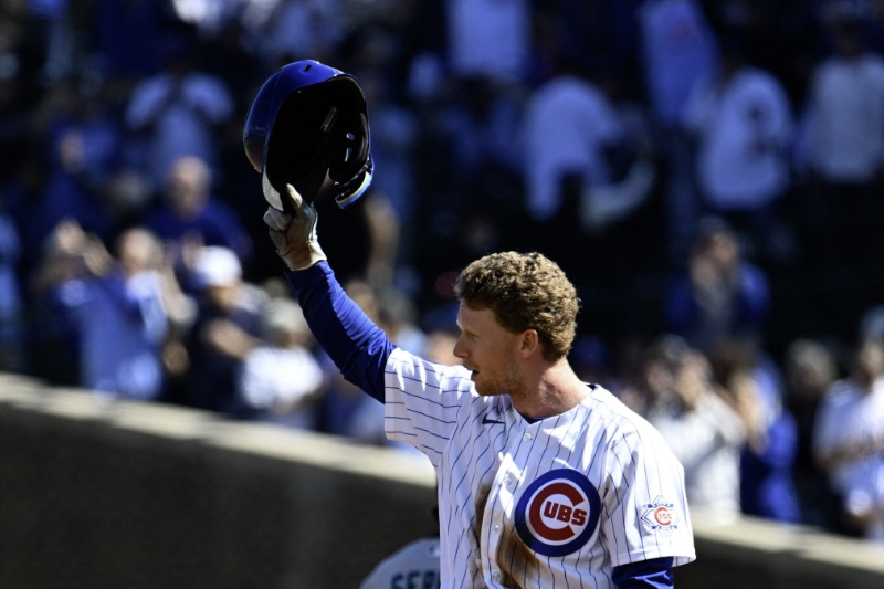 Pete Crow-Armstrong joins 40/40 club as Cubs clinch wild-card spot