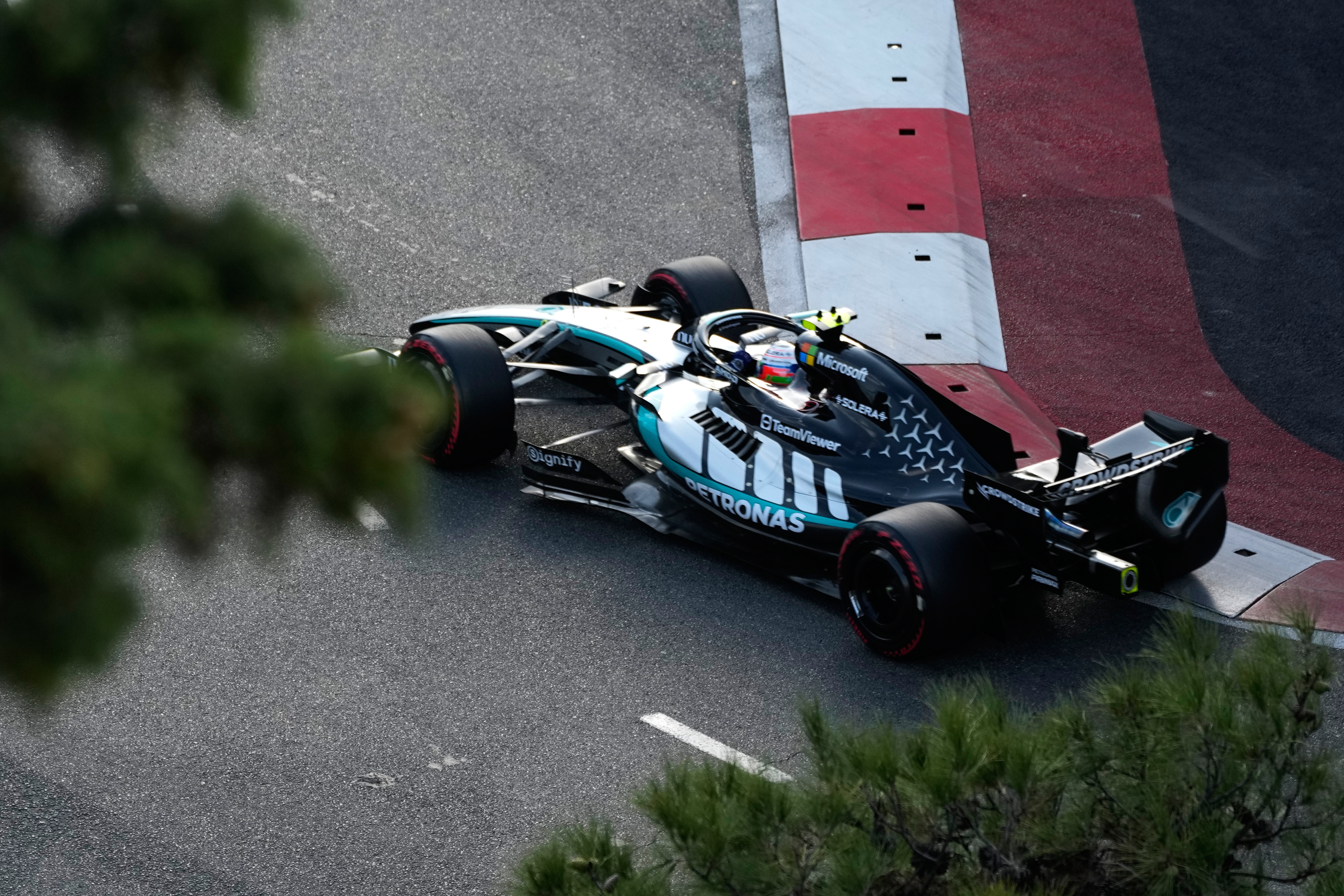 Russell takes Azerbaijan GP pole after F1 leader Antonelli hits the wall