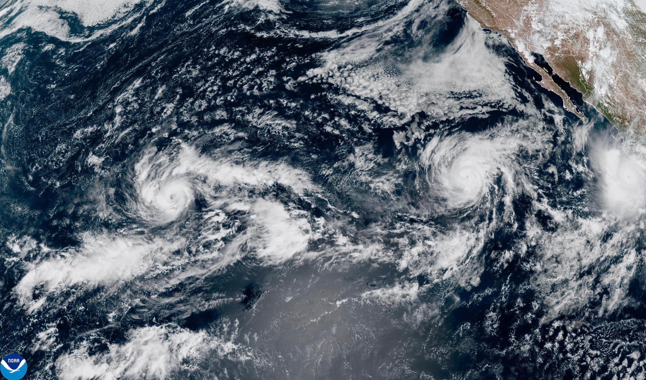 Hurricane Nolo threatening Hawaii with heavy rain as Polo churns near Mexico
