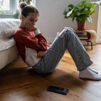 12-year-olds with smartphones are more likely to develop eating disorders by 14