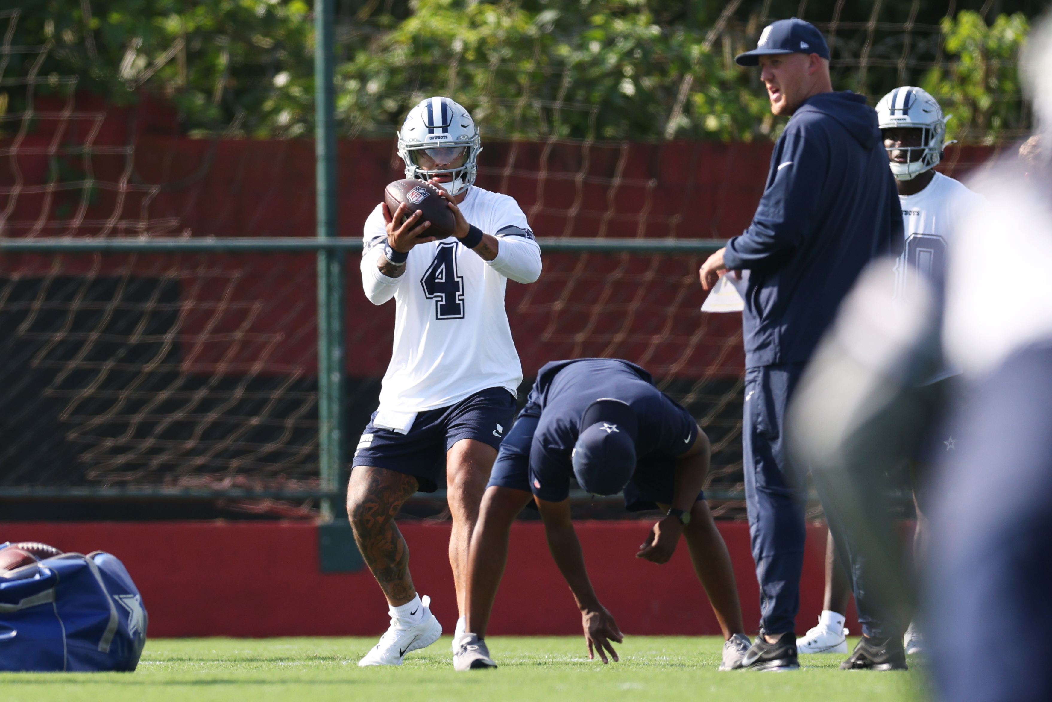 Dallas Cowboys quarterback Dak Prescott (4) works out during a practice for an NFL football game against the Baltimore Ravens in Rio de Janeiro, Friday, Sept. 25, 2026. 