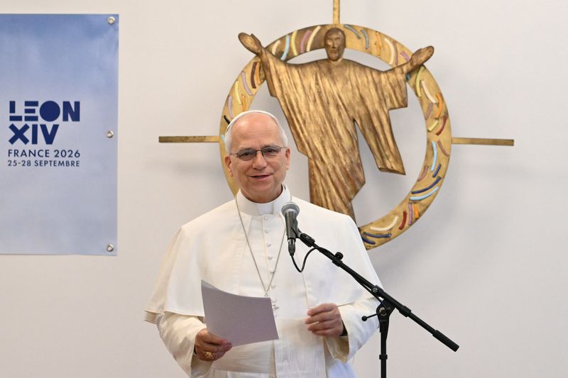 Smiling White Sox fan Pope Leo quips 'great things happen in Chicago'