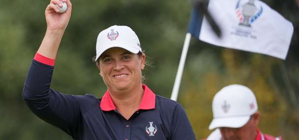 Lauren Coughlin sets LPGA record by opening with 9 straight birdies en route to career-best 61