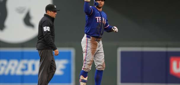 Rangers push the AL West race to the final day of the regular season with a 6-2 win over the Twins