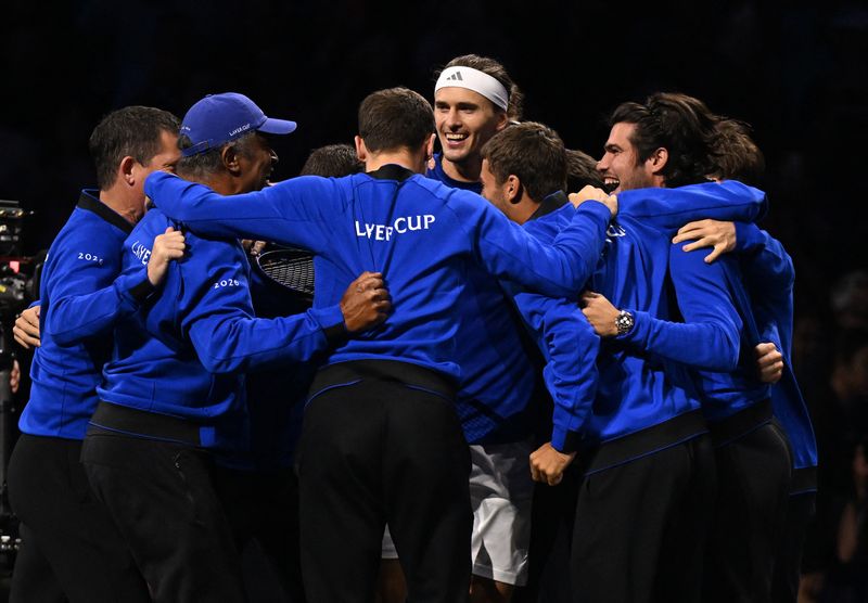Tennis - Laver Cup - O2 Arena, London, Britain - September 27, 2026  Team Europe's Alexander Zverev celebrates with teammates after winning his match against Team World's Learner Tien to win the Laver Cup