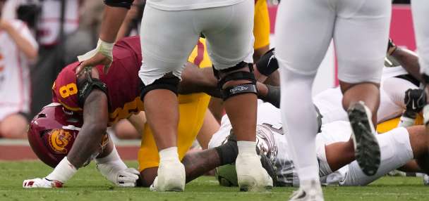 USC suspends LB Desman Stephens for 1 game for his dangerous hit on Oregon QB Dante Moore