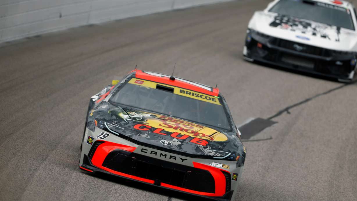Chase Briscoe (19) heads through Turn 1 during a NASCAR Cup Series auto race in Kansas City, Kan., Sunday, Sept. 27, 2026.