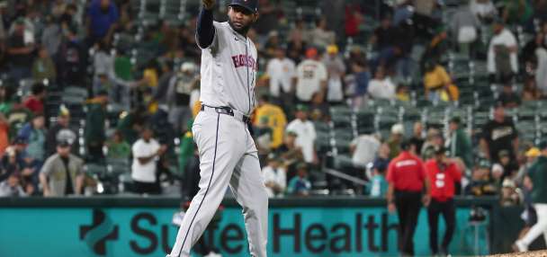 Alvarez and Moreno win batting titles, Misiorowski leads majors in ERA and strikeouts