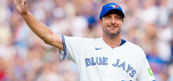 Max Unlimited: Scherzer strikes out 7 on short rest for Blue Jays to beat Reds in season finale