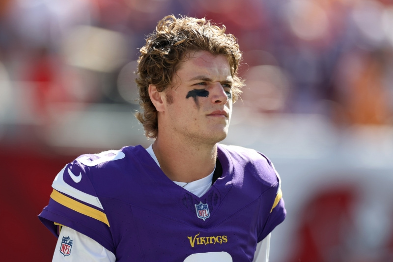 Giants acquire QB J.J. McCarthy from Vikings