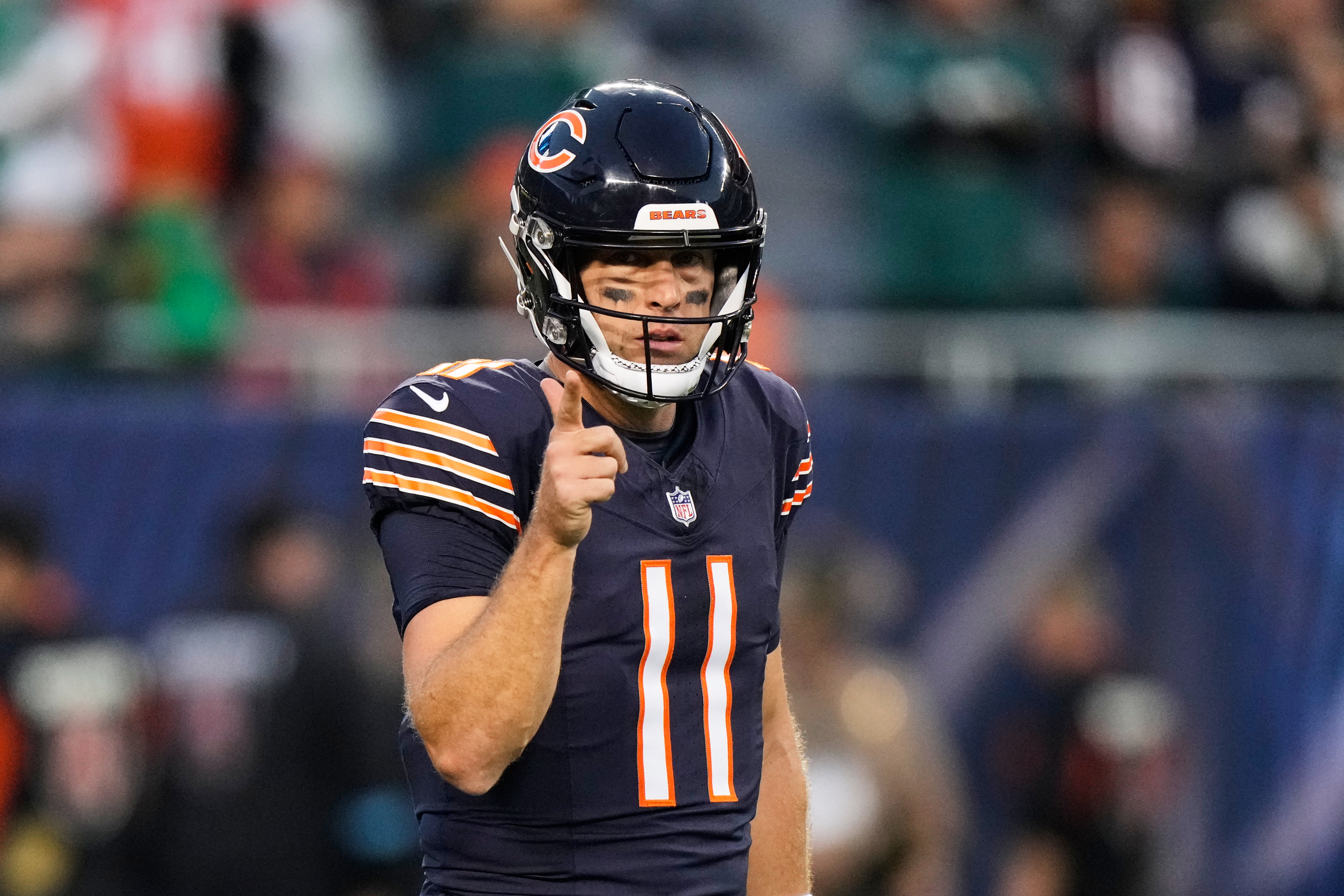 Chicago Bears' Case Keenum warms up before an NFL football game against the Philadelphia Eagles in Chicago, Monday, Sept. 28, 2026. 