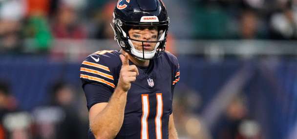 Case Keenum starts at quarterback for the Bears against the Eagles