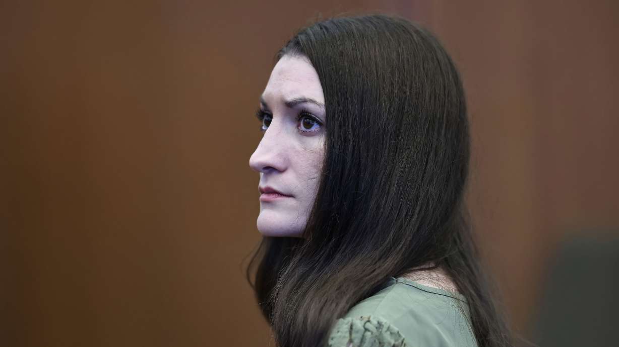 Defendant Lindsay Clancy looks at the jury after Judge William Sullivan declared a mistrial in Clancy's murder trial on Sept. 4, in Plymouth, Mass. Clancy is set to return to court on Tuesday.