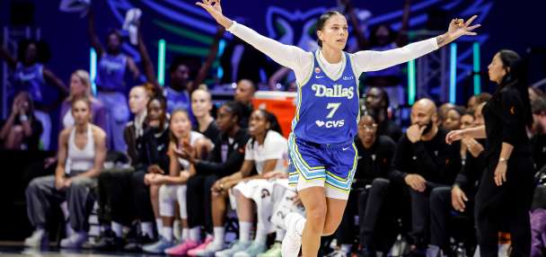 Ogunbowale scores WNBA playoff-record 45 as Wings win in OT to force deciding game with Valkyries
