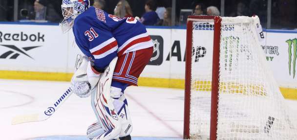 Igor Shesterkin becomes first Rangers goalie to score in 5-1 win over Lightning in home opener