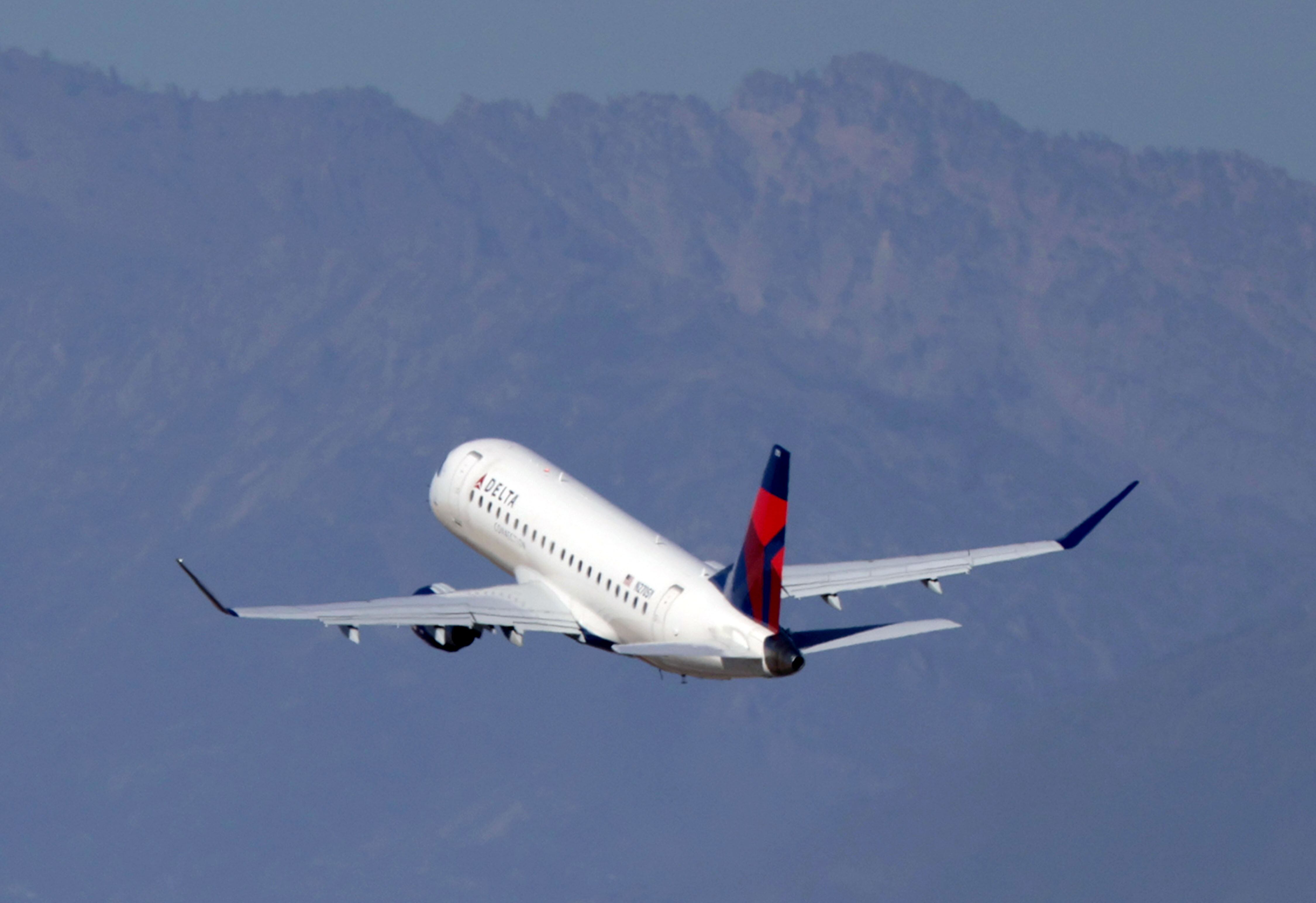 Why Delta passed on Starlink, and why Elon Musk, Mike Lee and rival airlines won't let it go