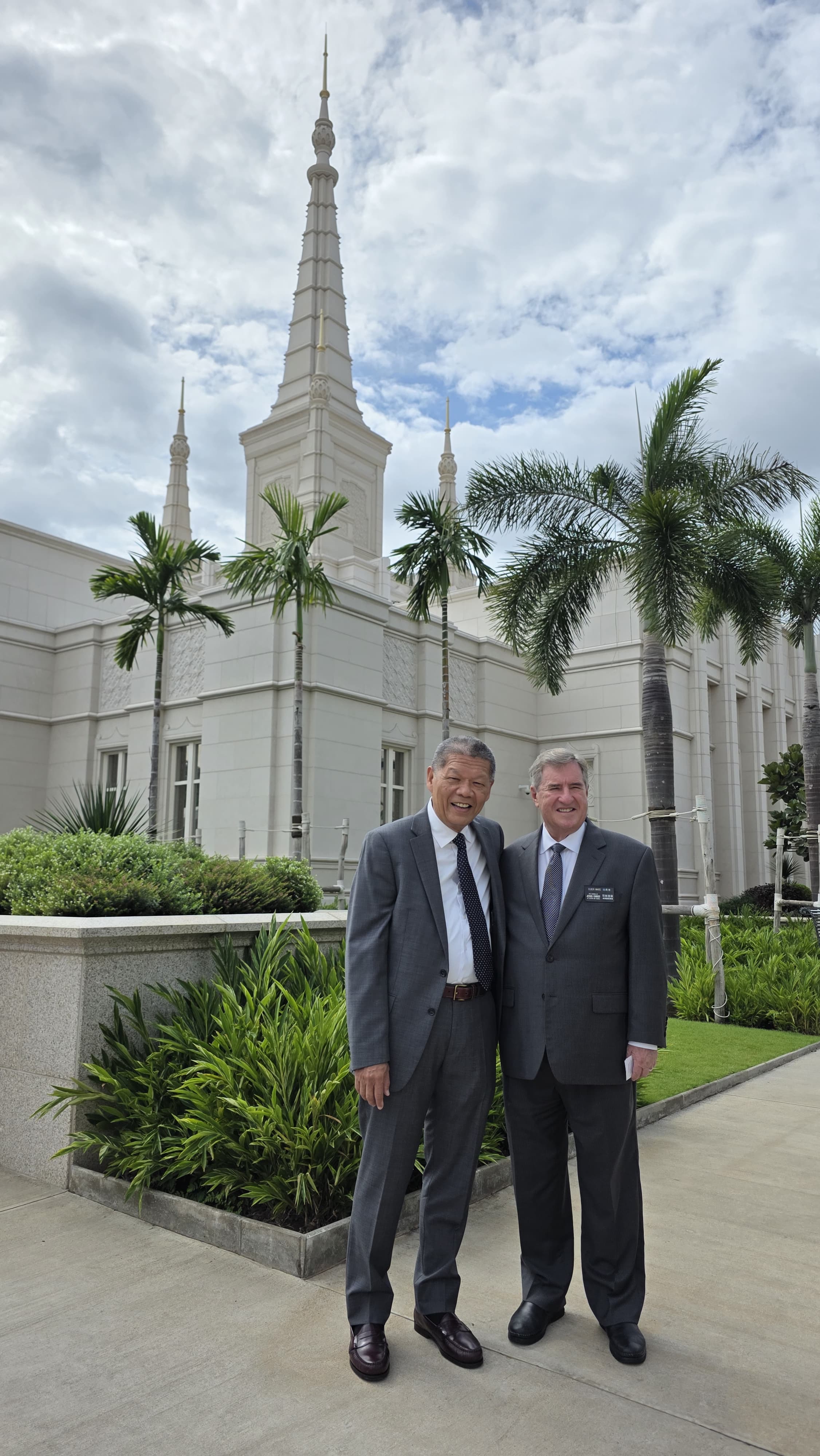 Vichit Ith and Larry White at the Phnom Penh Cambodia Temple dedication on Aug. 30.