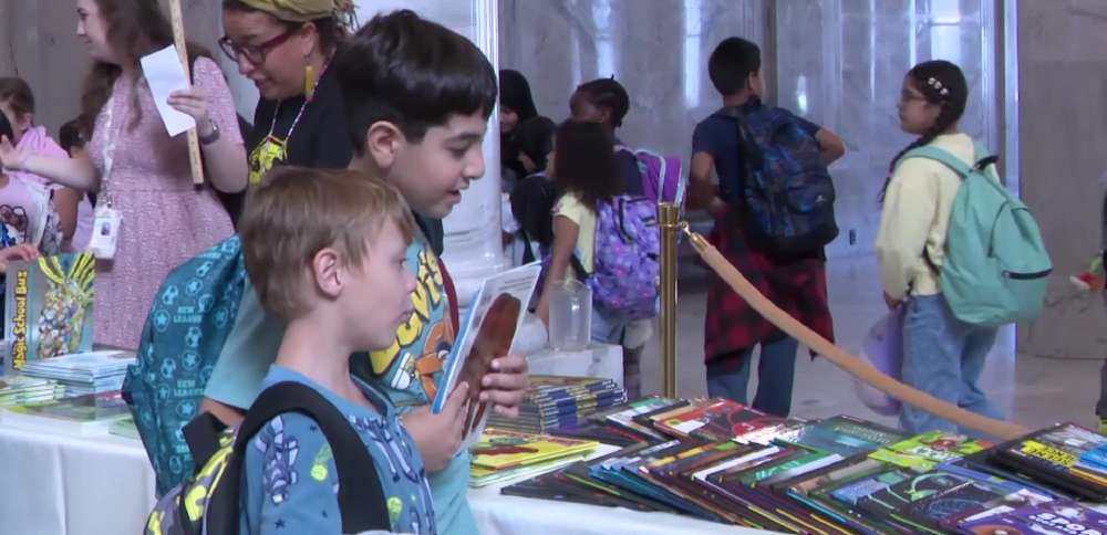 Gov. Cox, first lady Abby Cox kick off statewide reading across Utah