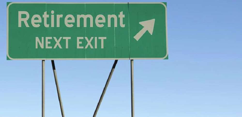 Two identical retirement savings, two totally different outcomes.