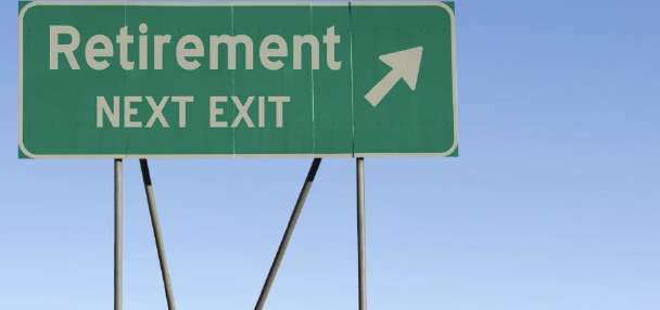 Two identical retirement savings, two totally different outcomes.