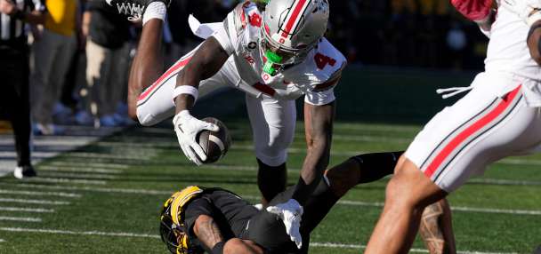 Julian Sayin, Jeremiah Smith lead No. 5 Ohio State past No. 14 Iowa, 31-14