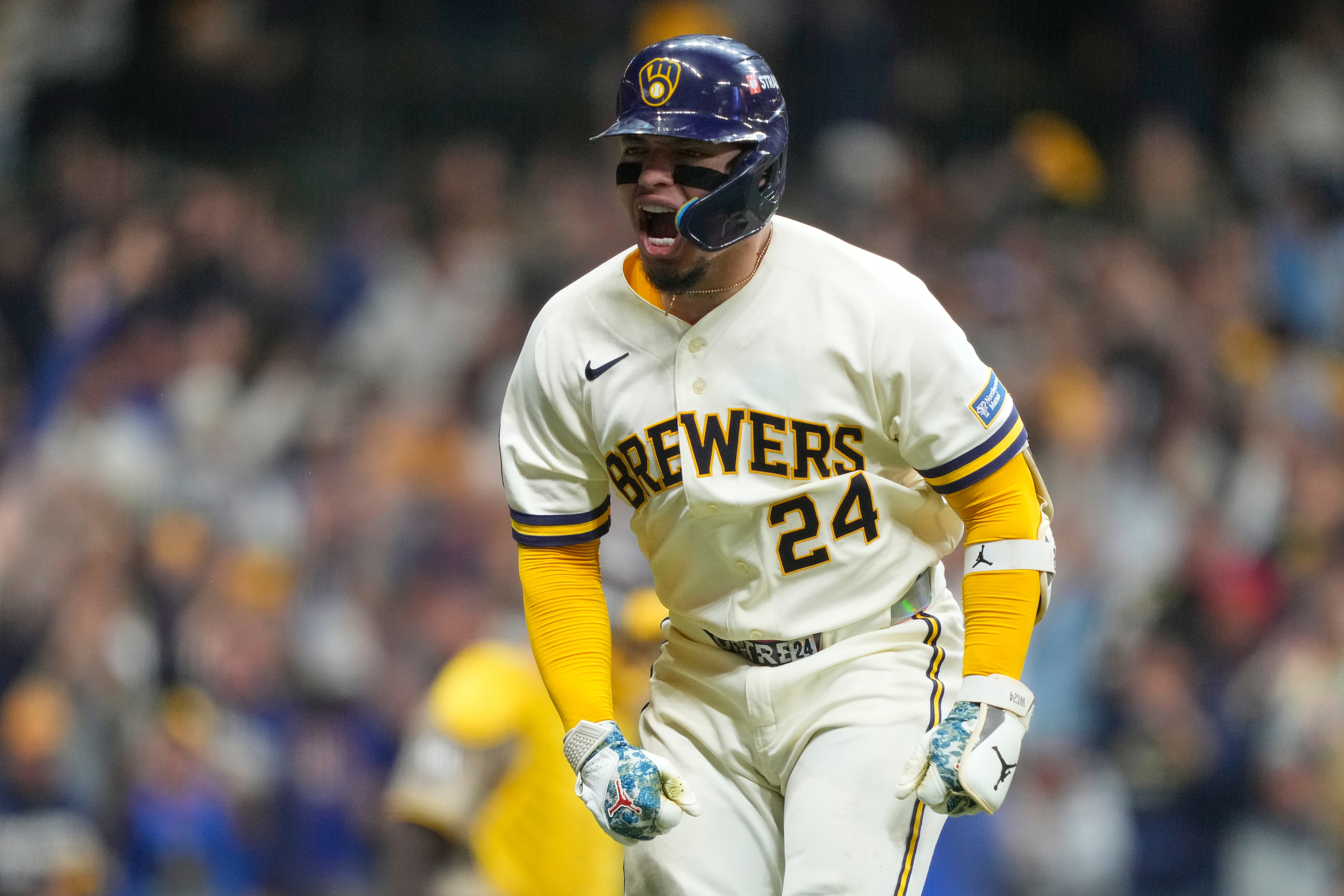 Brewers edge Padres 3-2 in NLDS opener that features bizarre play in 9th inning