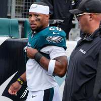 Saquon Barkley joins Eagles' long list of injured players as Philly rues poor 4th-down play vs. Rams