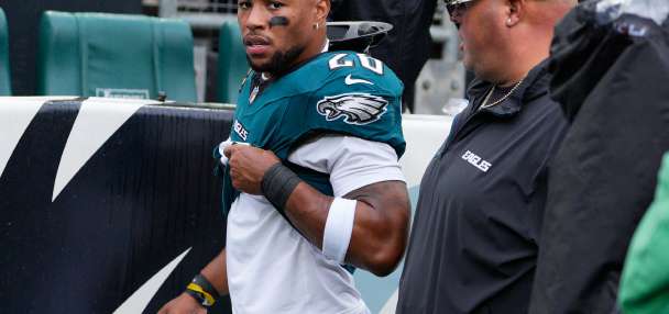 Eagles running back Saquon Barkley leaves game against Rams with hamstring injury