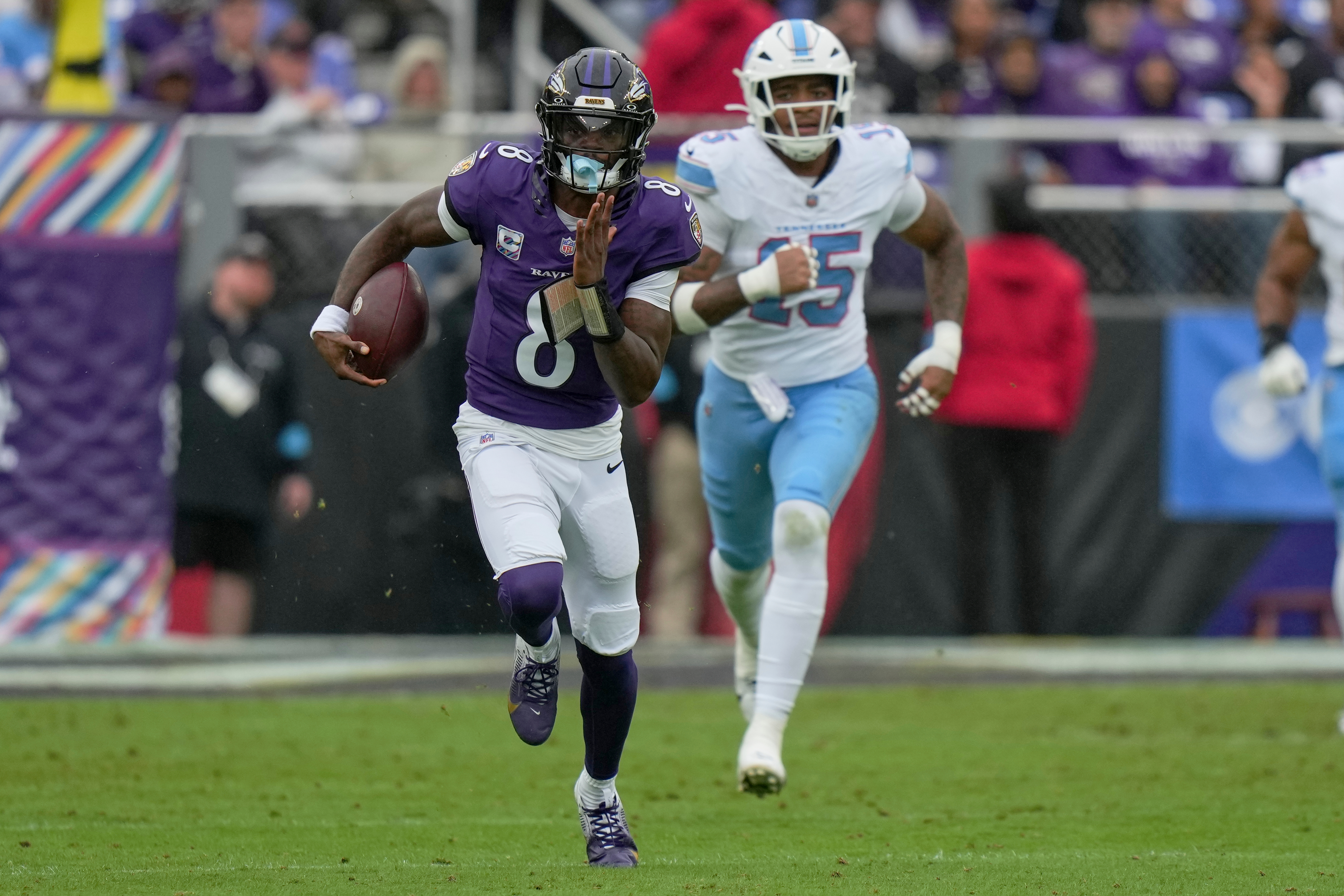 After an impressive 1st half, Lamar Jackson leaves Baltimore's game against Titans with ankle injury