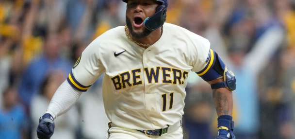 Chourio's 2-run single with 2 outs in 9th off Miller lifts Brewers over Padres 4-3 for 2-0 NLDS lead