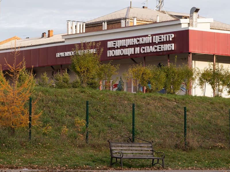 Dozens quarantined in Siberia after plague institute lab worker dies