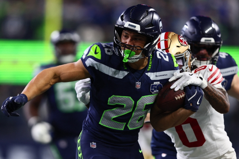 Reports: Seahawks to sign RB Joe Mixon
