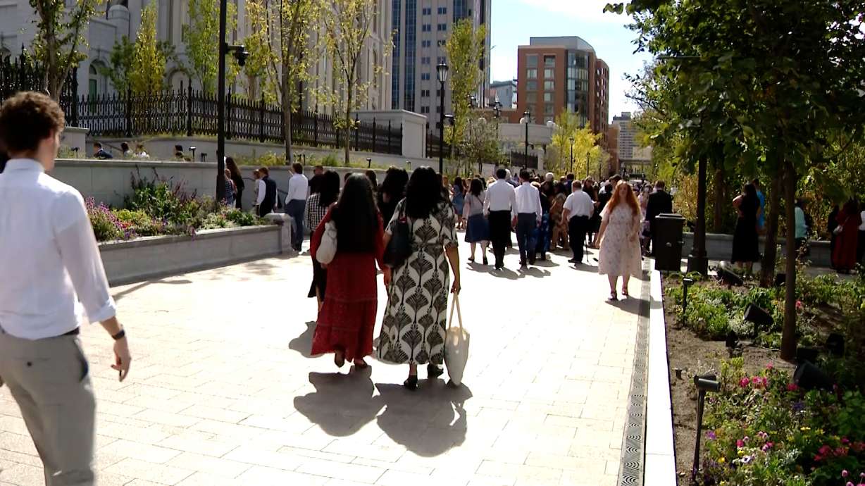 Officials with The Church of Jesus Christ of Latter-day Saints predict the Salt Lake Temple open house will bring 22,000 visitors each day.