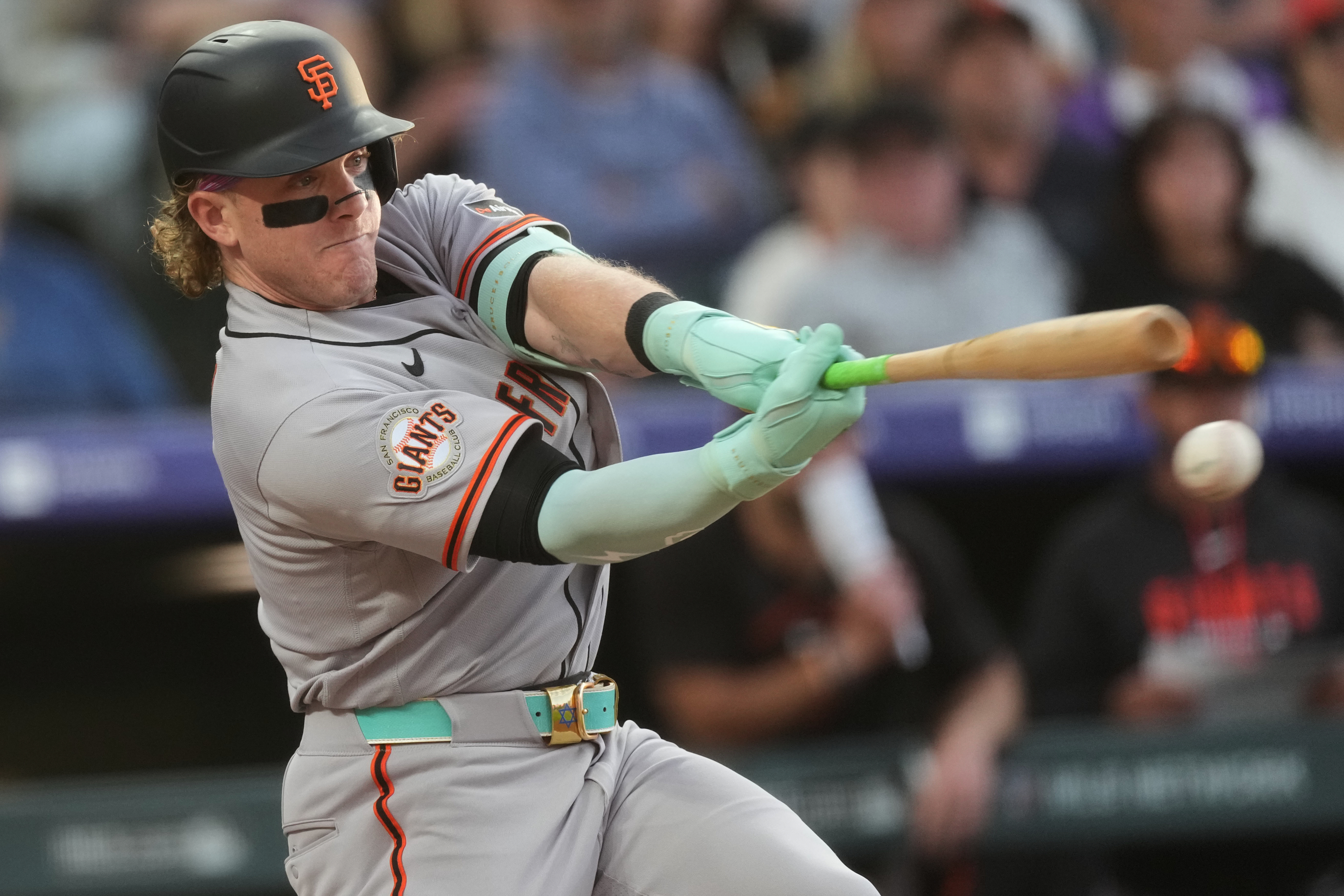 Giants end Dodgers' 3-year streak with most injured list days, while Cleveland had the fewest