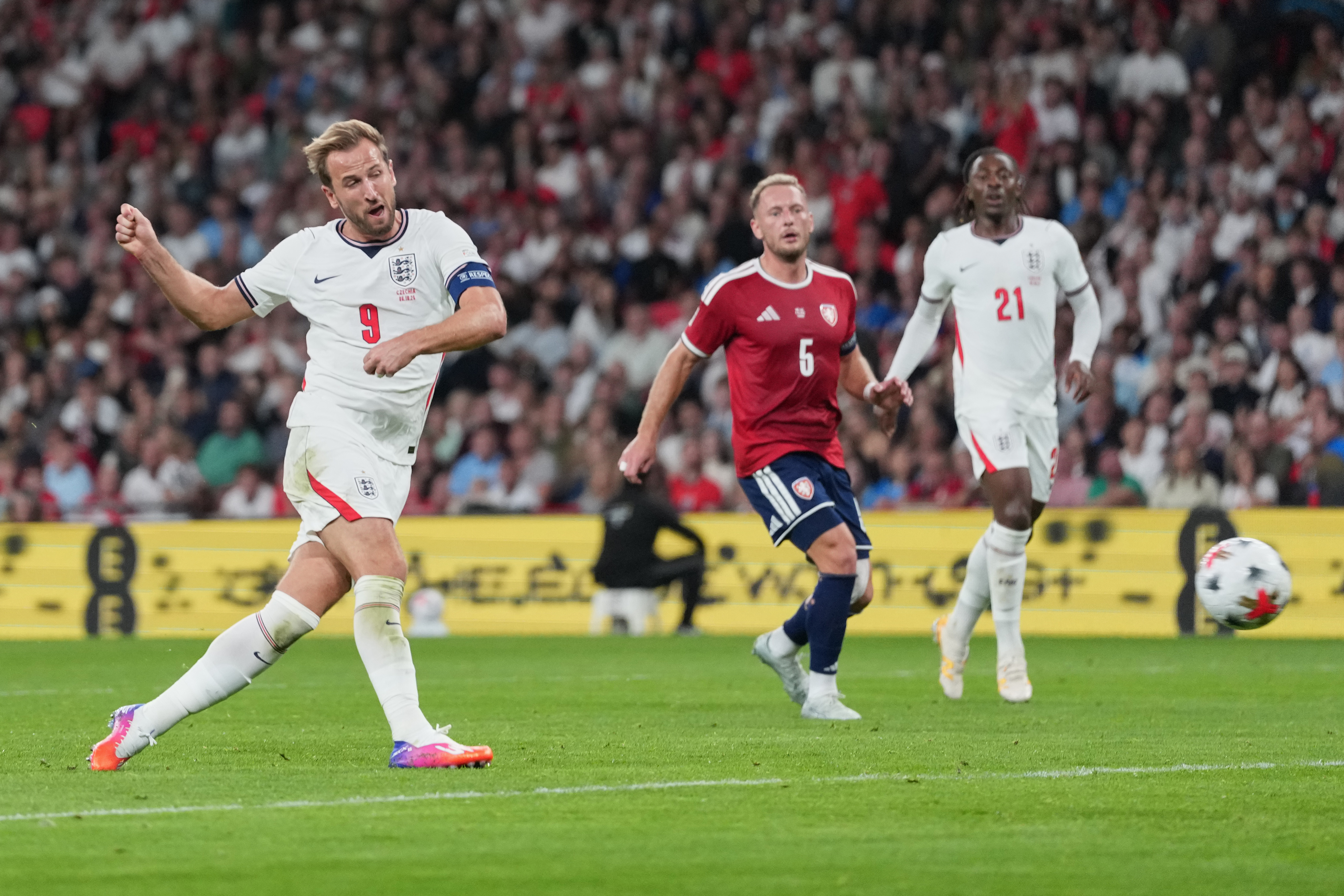 Harry Kane scores on record-tying 125th appearance for England