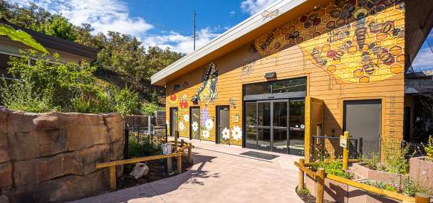 Hogle Zoo receives international achievement award for Utah wildlife exhibit