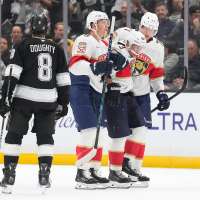 Panthers forward Brad Marchand sustains left leg injury in second period against Kings