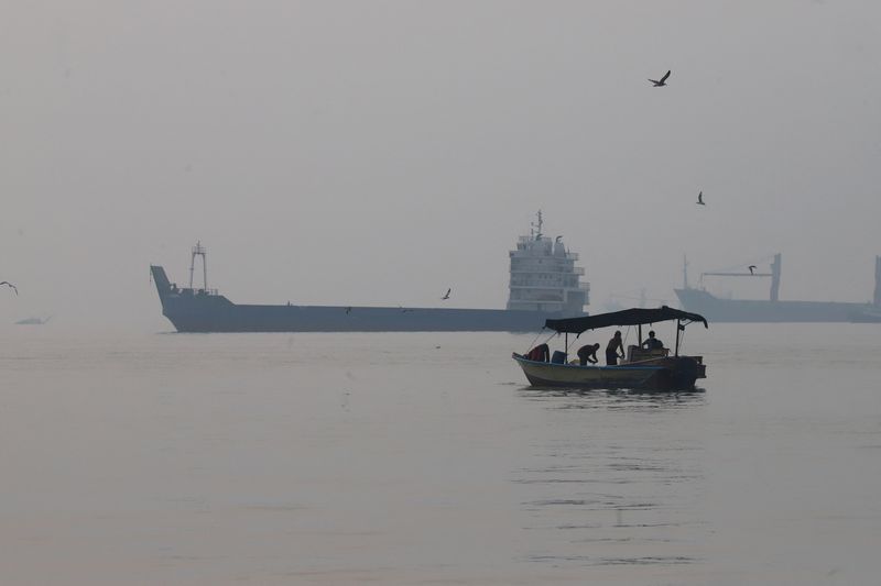 Attacks on tankers in Hormuz hit highest of any week since start of Iran war, sources say